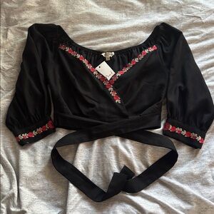 Herencia Clothing Rosalinda Black Embroidered Crop Top Size L with Tags